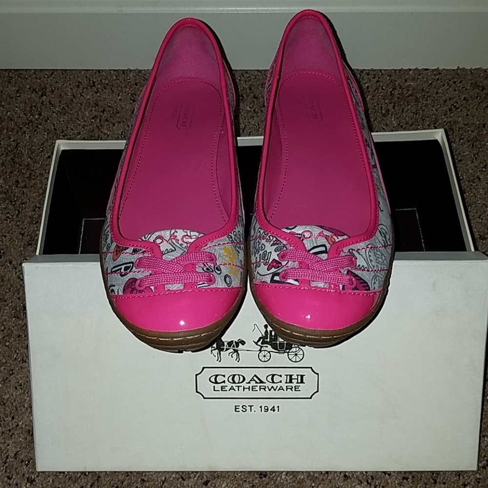Coach flats